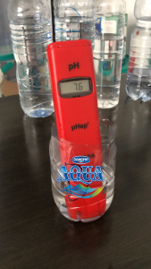 pH di Air Minum Kemasan - Aqua